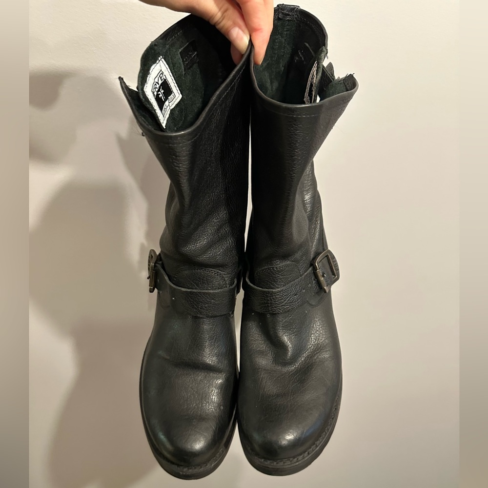 FRYE Veronica Leather Buckle Short Moto Boots, black, size 9